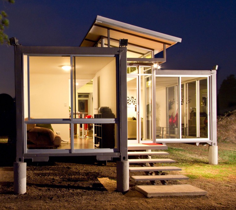 6. This home was created using two containers and only cost $40,000.
