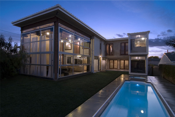 It looks more like a traditional mansion than anything else, but it's way more creative than that.