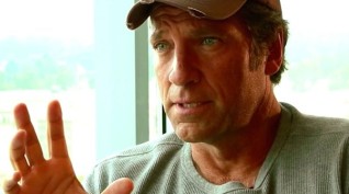 A Man Asks Mike Rowe For Life Advice. He Destroys His "Dream" In The Best Way Possible.
